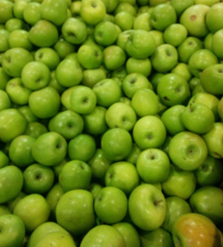 IMG_20161203_075030-Apples from Orange 12.jpg