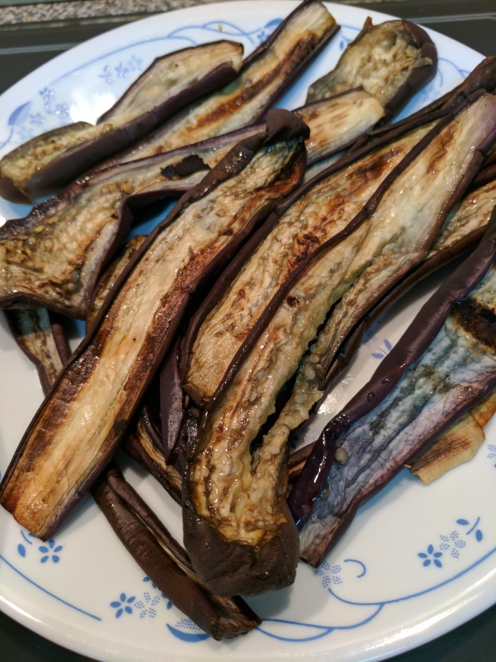IMG_20170322_111710-grilled egglant slices