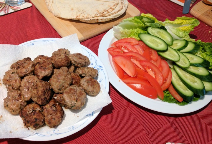 IMG_20170506_154800-Keftedes and salad vegetables