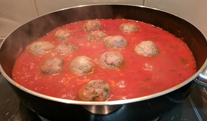 IMG_20170601_190849-Meatballs in sauce 3