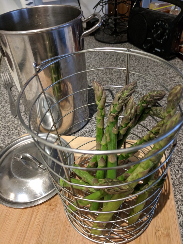 IMG_20171021_132535-Asparagus in steamer1