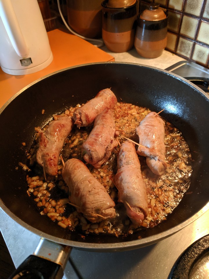 IMG_20191221_101727-Saltimbocca rolls cooking 1