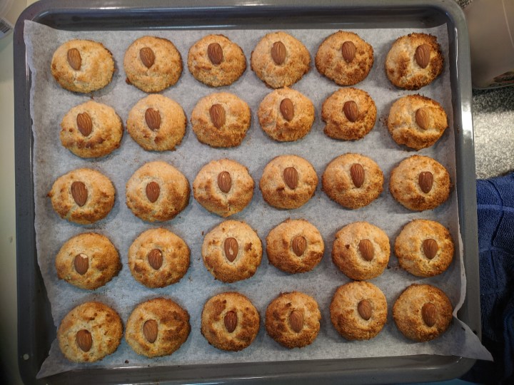 Almond and coconut biscuits finished2020-04-10